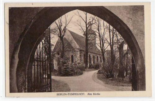 Berlin Tempelhof mit Blick auf die Alte Kirche gelaufen von 1929 kleiner Knick oben links, sonst gut erhalten