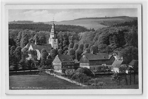 Schmallenberg Wormbach im Sauerland. Kirche und Umgebung ungelaufen Gute Erhaltung.
