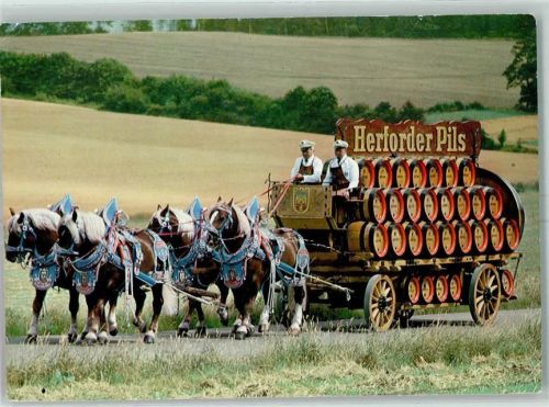 Herford Alte Tradition moderne Braustätte Viererzug der Brauerei Felsenkeller