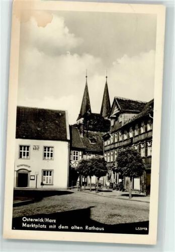 Osterwieck Marktplatz mit dem alten Rathaus