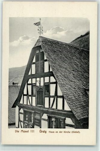 Ürzig Haus an der Kirche Giebel
