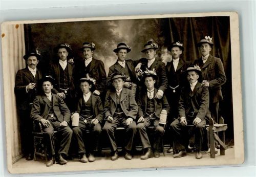 83395 W8228 Freilassing Foto AK Ort lt. Fotograf Männer Hut Bierkrug Zigarre Zigarette