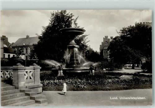 Lund Universitetsplatsen Springbrunnen