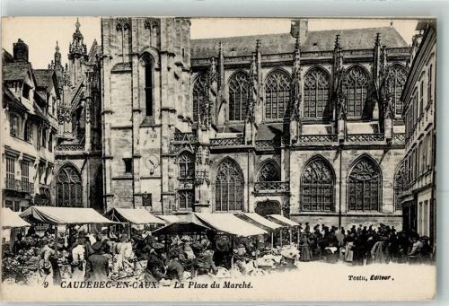 Caudebec-en-Caux La Place du Marche Marktszene Kirche