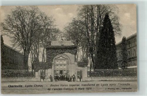 Charleville 1915 Lycee Chanzy Ancien Haras Imperial transforme en Lycee apres l`Incendie
