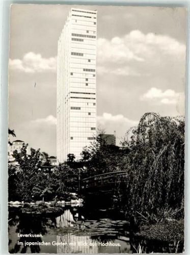 Leverkusen Bayer-Hochhaus mit Japanischem Garten