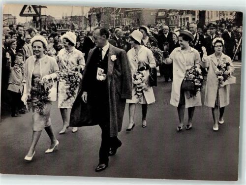 Anjeractie Prins Bernhard Königin Juliana Prizessin Beatrix Christina Margriet u. Irene