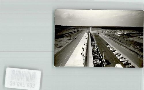 Hockenheim Rennszene vor der Boxengasse auf dem Hockenheimring Foto Orginal aus Archiv eines Ansichtskartenverlags Ort handschriftlich