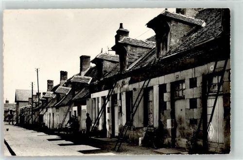 Vierzon Alte Häuser 1. Etage über Leiter