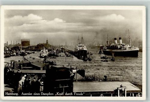 Hamburg 1938 Abfahrt eines KdF-Dampfers aus dem Hamburger Hafen