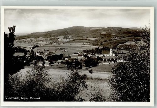 Viechtach mit der Stadtpfarrkirche St. Augustinus Verlag Kratzer