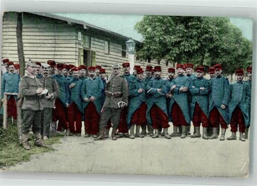 Französische Soldaten unter deutscher Bewachung WK I