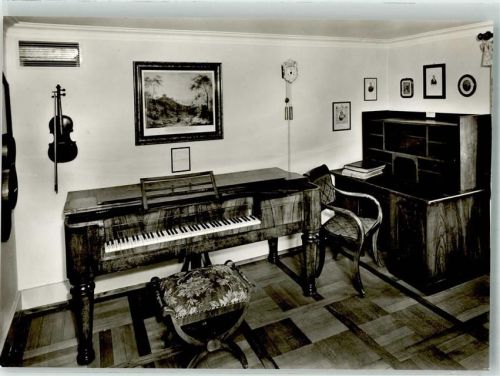 Schnait Geburtsstube m. Silchers Schreibtisch u. Klavier Silcher-Museum
