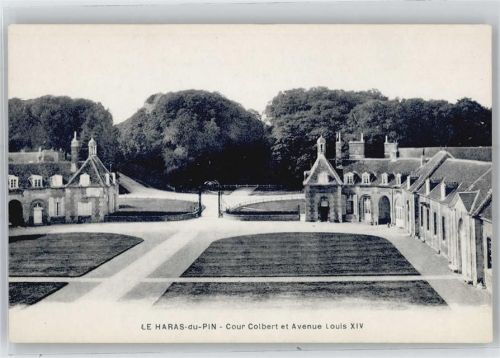 Le Pin-au-Haras Cour Colbert et Avenue Louis XIV AKU1
