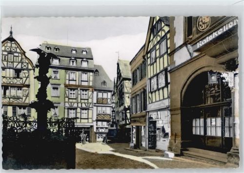Bernkastel-Kues Marktplatz, Michaelbrunnen, Ratskeller