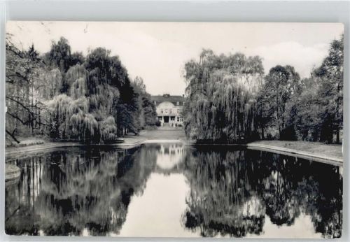 Teutschenthal Park mit Zentralschule