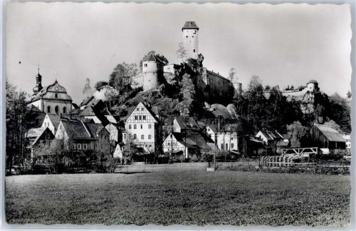 Neuhaus Blick zur Burg Veldenstein