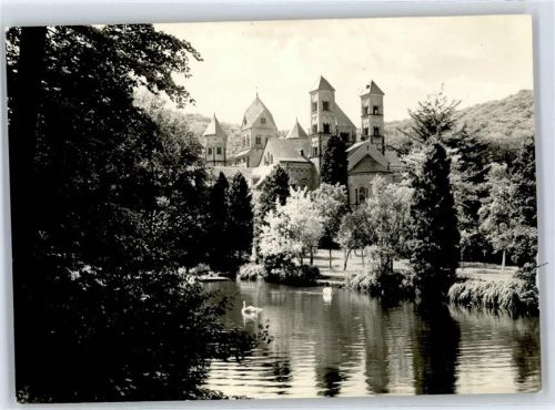 Maria Laach Abteikirche Blick vom Schwanenweiher