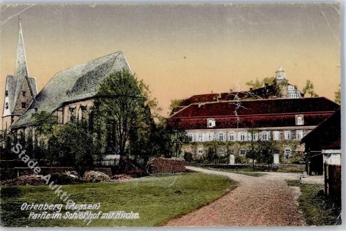 Ortenberg Schlosshof mit Kirche