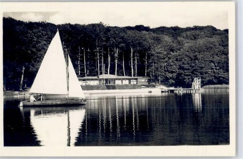 Malente-Gremsmühlen Dieksee mit Schwimmbad Segelboot AKU1
