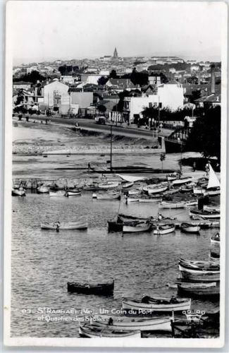 Saint-Raphael Un Coin du Port et Quartier des Sables
