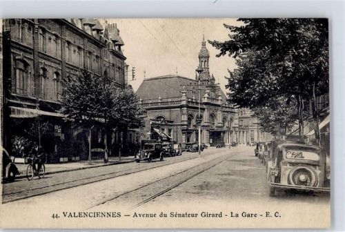 Valenciennes Bahnhof, Auto, Fahrrad, div. Handlungen