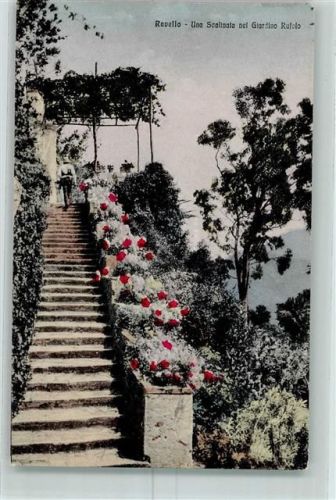 Ravello Una Scalinata nel Giardino Rufolo