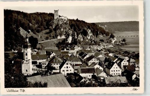Wellheim Burgruine auf dem Juraberg Pfarrkirche