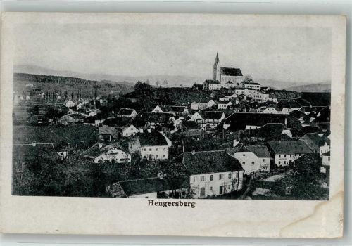 Hengersberg Panorama des Ortes mit Pfarrkirche St. Michael