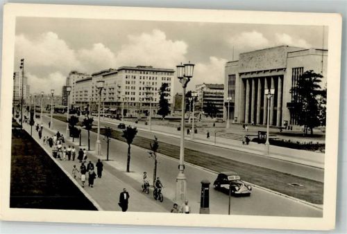 Friedrichshain Karl Marx Allee Deutsche Sporthalle Oldtimer Fahrrad