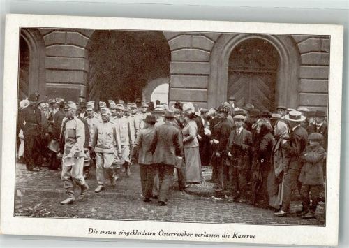 Eingekleidete Soldaten in Uniform verlassen die Kaserne WK I Verlag Imberg & Lefson 58