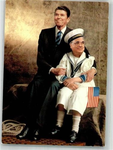 1985 Präsident Ronald Reagan mit Helmut Kohl als Schuljungen im Matrosenanzug Stern-Cover