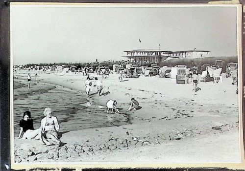 Döse Foto montiert auf Karton Strandhaus Strand