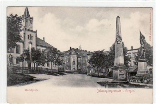Johanngeorgenstadt Johanngeorgenstadt Denkmal am Marktplatz ungelaufen Leicht abgerundete Ecke n, sonst gut erhalten