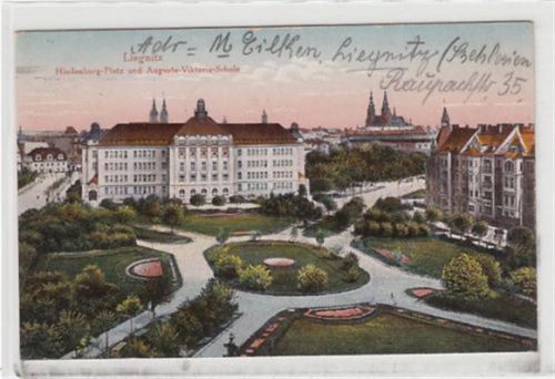 Liegnitz Liegnitz / Legnica. Hindenburg-Platz Auguste-Viktoria-Schule gelaufen 1925. Marke defekt. Leichte Stempelspuren. Leichte Abschürfungen oberer Rand, sonst gut erhalten