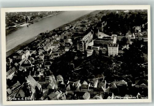 Pirna Fliegeraufnahme des Ortes mit Schloss Sonnenstein