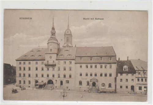 Roßwein Roßwein mit Markt und Rathaus ungelaufen Leicht fleckig, sonst gut erhalten.
