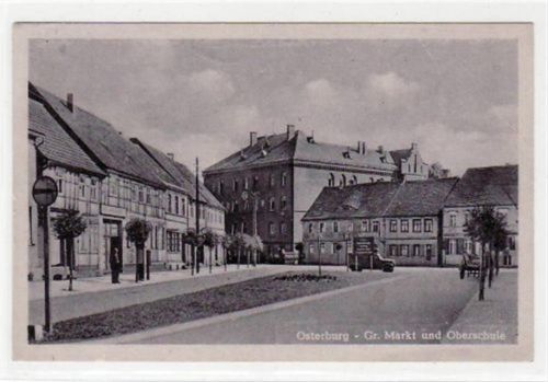 Osterburg mit grossem Markt und Oberschule gelaufen. Leicht bügig, sonst gut erhalten.