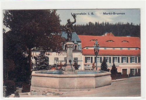 Lauenstein Lauenstein mit Markt - Brunnen. ungelaufen handschriftliches Datum von 1922. Top Erhaltung.