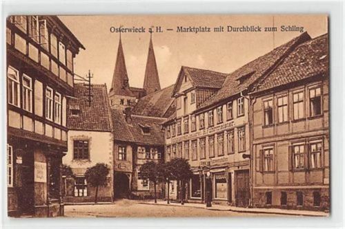 Osterwieck. Marktplatz mit Durchblick zum Schling gelaufen. Gute Erhaltung.