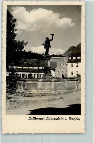 Lauenstein 1949 Foto keine AK Marktplatz Brunnen Statue