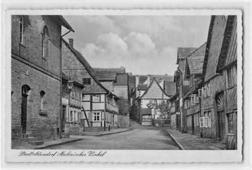 Stadtoldendorf. Malerischer Winkel gelaufen. Gute Erhaltung.