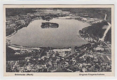 Grünheide ( Mark ). Original - Fliegeraufnahme ungelaufen Ecken mit Albumabdrücken, leicht fleckig, sonst gut erhalten