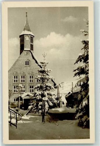 Schmiedefeld Kirche Tannenbaum Brunnen Winter