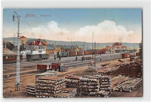 Bebra Bebra. Bahnhof mit Holzstämme. Feldpost Leichter Stempeldurchdruck, kleiner Knick oben und unten rechts, sonst gut erhalten