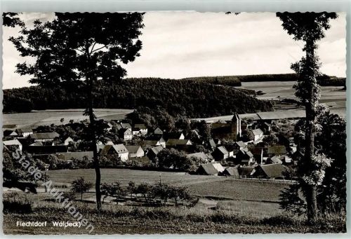 34519 W3543 Flechtdorf Foto AK Ferienland waldeck Kirche
