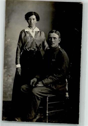 Atelierfoto mit Ehefrau Uniform Fotograf Knittel in Husum