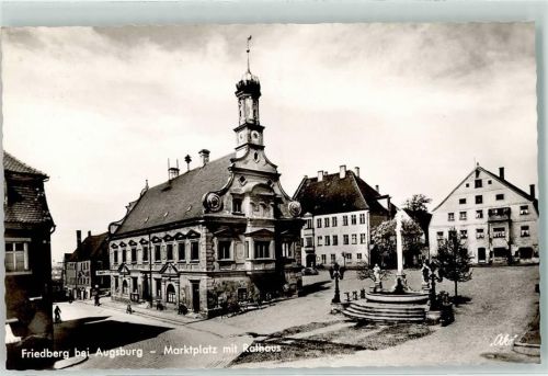 Friedberg Marktplatz mit Rathaus