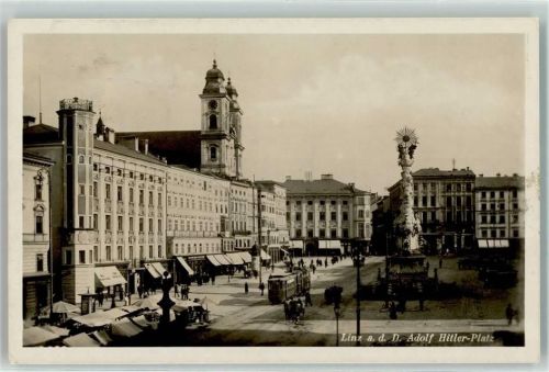 Linz 1943 Adolf Hitler Platz , Straßenbahn Foto AK