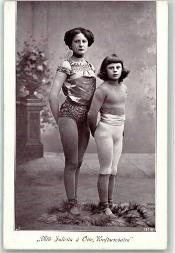 Julietta und Otto Kraftakrobaten